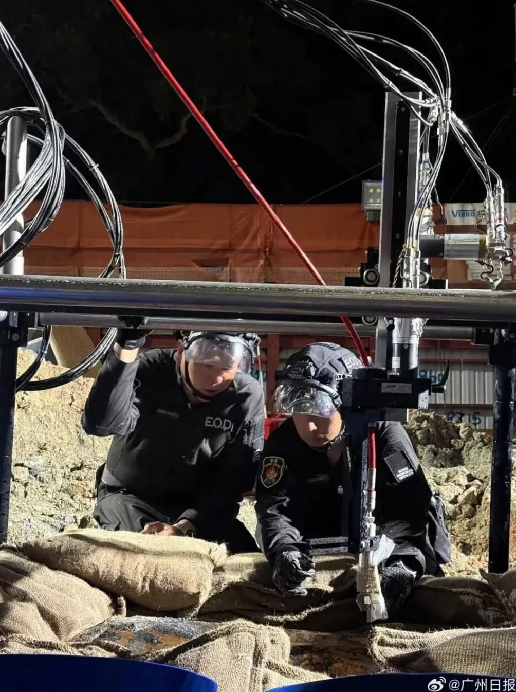 现场画面公布！香港战时遗留炸弹拆除完成，耗时12个小时，现场一度传出爆炸声-第5张图片-