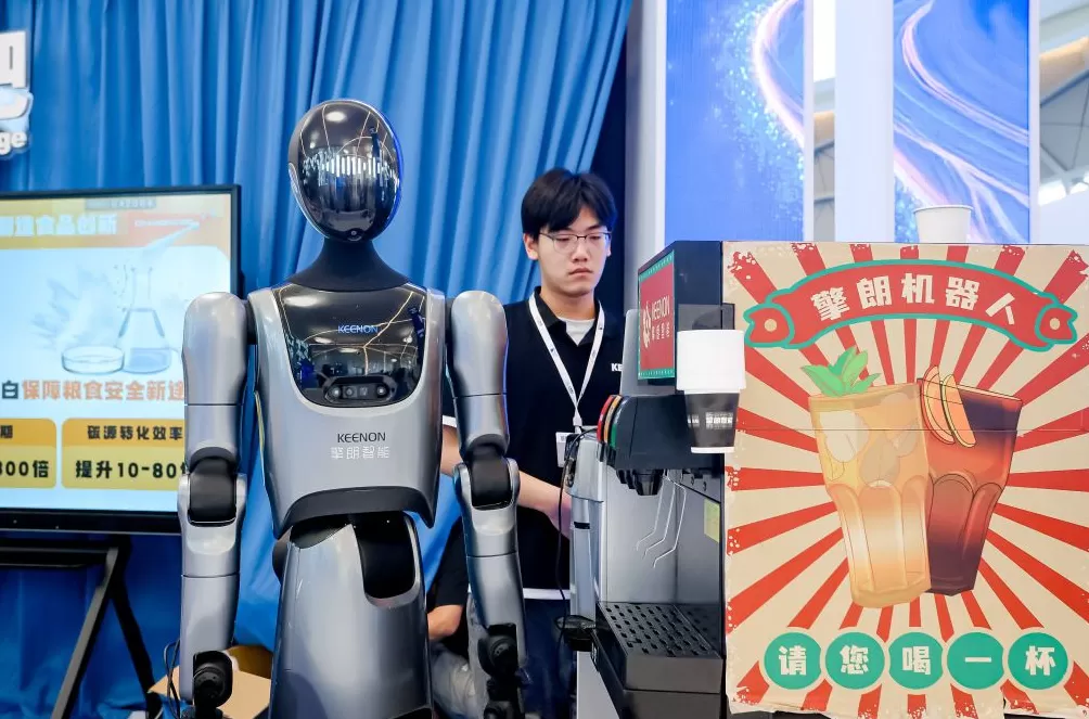 侧记｜开幕首日，浦江创新论坛会场内外的科技“时空观”-第2张图片-