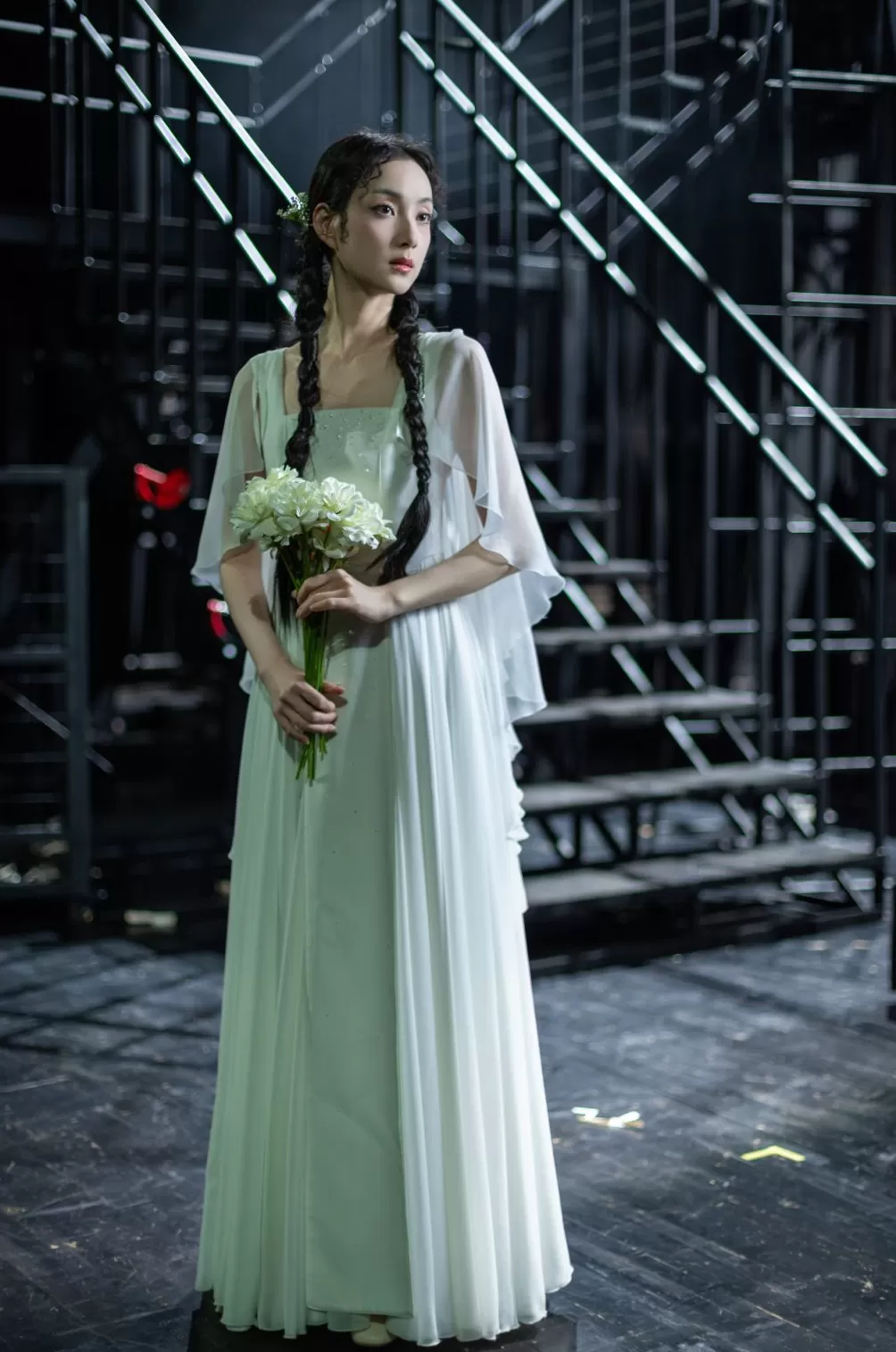 人艺新版《哈姆雷特》：仅以复仇为主题，或许已缺乏当下性-第7张图片-