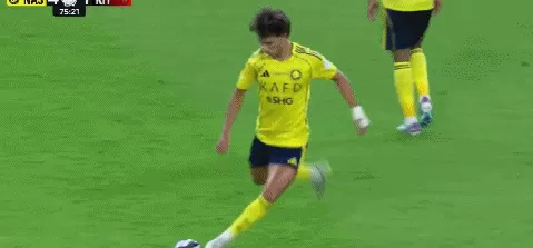 体坛联播｜C罗再刷生涯进球纪录，十人曼联赢球保阿莫林帅位-第3张图片-