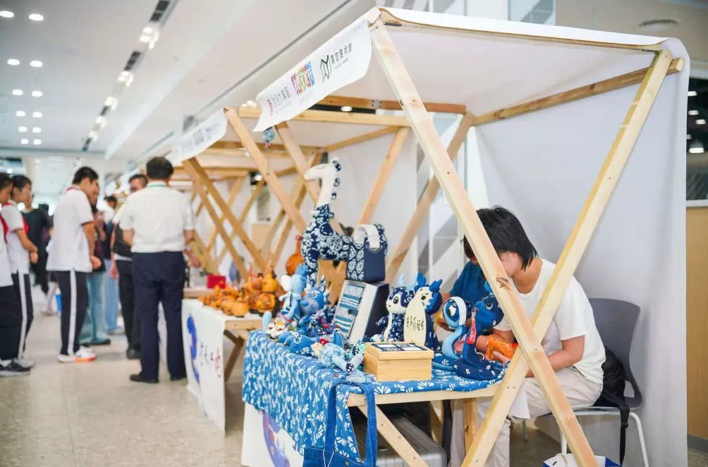 诗仙“李白”当考官,长三角青少年传统知识大赛选出100名小达人-第4张图片- 诗仙“李白”当考官,长三角青少年传统知识大赛选出100名小达人-第4张图片-