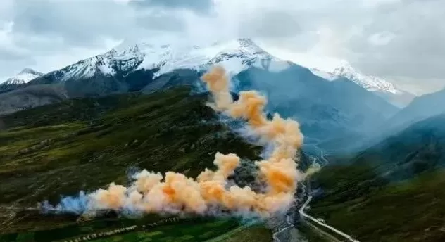 中新网评始祖鸟蔡国强烟花秀：不能一边吃户外的饭，一边砸大自然的碗-第3张图片-