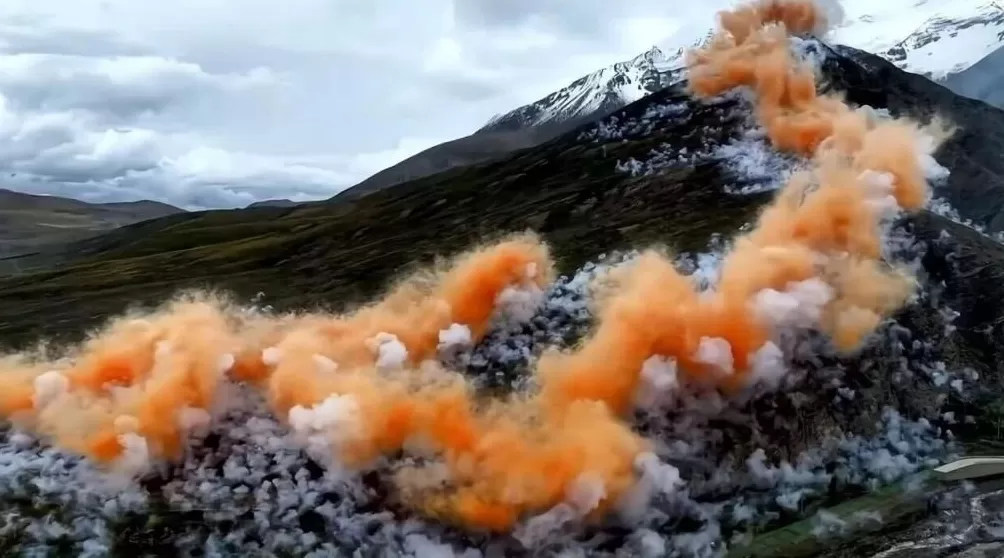 始祖鸟三天后才道歉，“炸山”这事还没完-第1张图片-