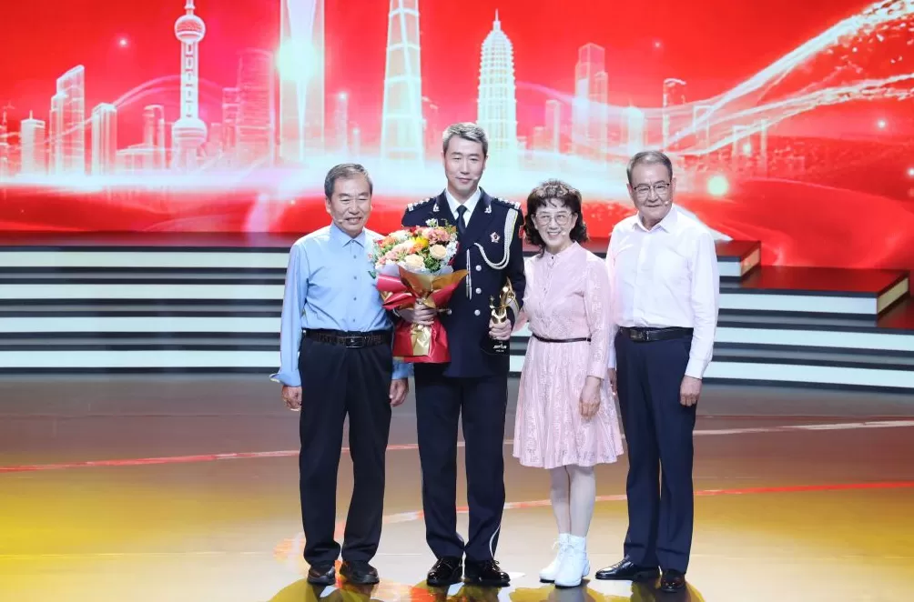 2025“感动上海”年度人物揭晓:他们是平民英雄、忠诚卫士、深潜勇士……-第3张图片- 2025“感动上海”年度人物揭晓:他们是平民英雄、忠诚卫士、深潜勇士……-第3张图片-