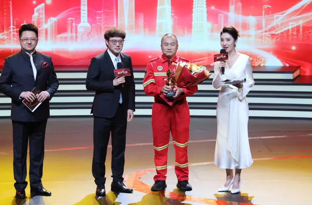 2025“感动上海”年度人物揭晓:他们是平民英雄、忠诚卫士、深潜勇士……-第4张图片- 2025“感动上海”年度人物揭晓:他们是平民英雄、忠诚卫士、深潜勇士……-第4张图片-