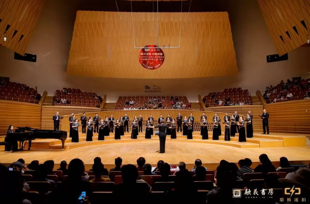 回首烽火路，上海市民以歌声致敬抗战胜利80周年-第4张图片-