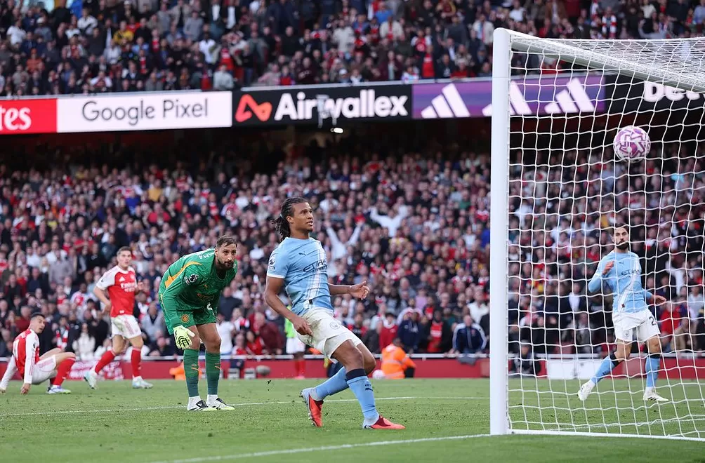 连曼城也摆起了大巴，瓜迪奥拉怎么也背叛了自己-第2张图片-