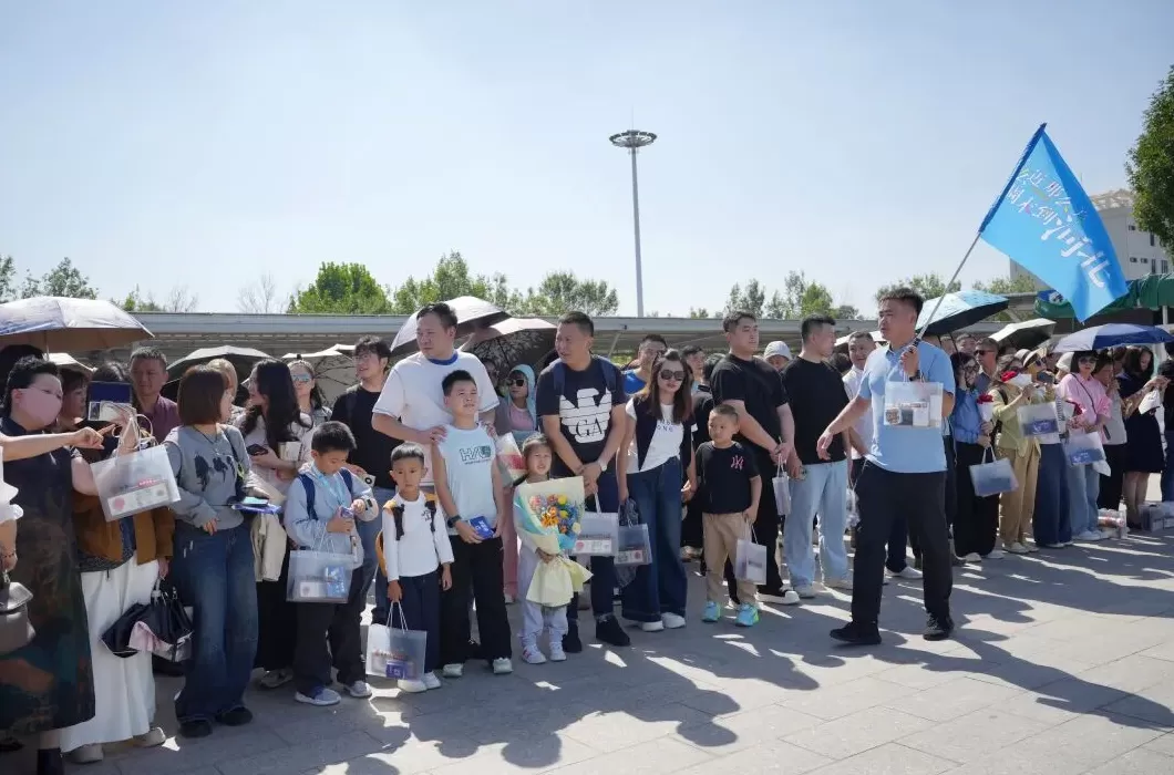 庐山与秦皇岛包机互动,开创“庐山云雾与渤海浪花”融合发展新模式-第5张图片- 庐山与秦皇岛包机互动,开创“庐山云雾与渤海浪花”融合发展新模式-第5张图片-