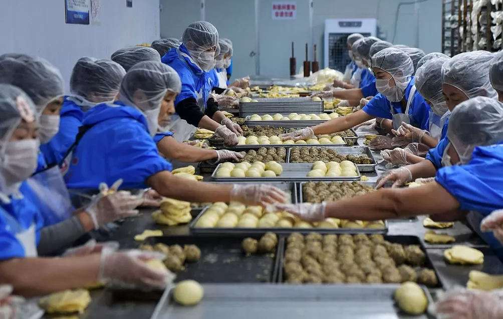 城事｜中秋未至月饼先“战” ，新老玩家激斗百亿市场-第4张图片-