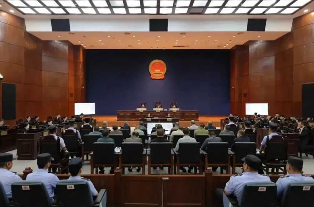 造成6名中国公民死亡,涉赌、诈资金200余亿元!白家犯罪集团主案一审开庭-第1张图片- 造成6名中国公民死亡,涉赌、诈资金200余亿元!白家犯罪集团主案一审开庭-第1张图片-