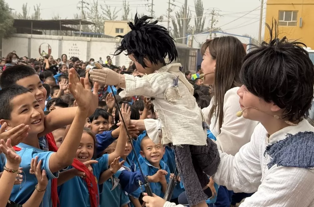 沪喀同心丨上海木偶剧团在新疆:让红色文化“润”入童心-第6张图片- 沪喀同心丨上海木偶剧团在新疆:让红色文化“润”入童心-第6张图片-