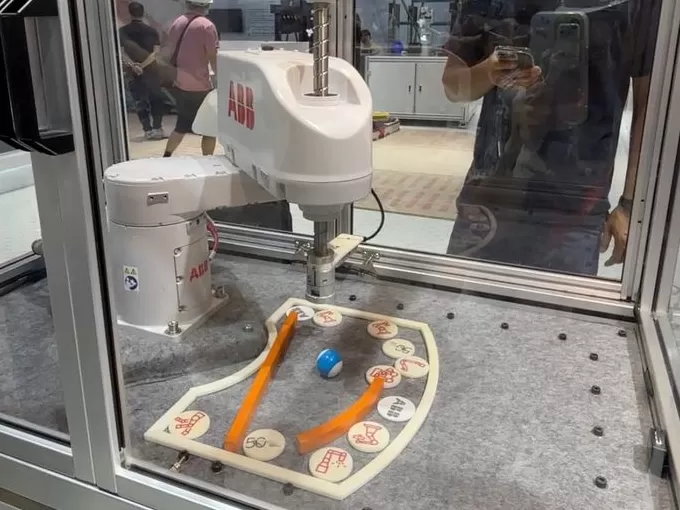 “带大脑”的机床、“大力士”机器人，今年工博会有这些首发新品-第4张图片-