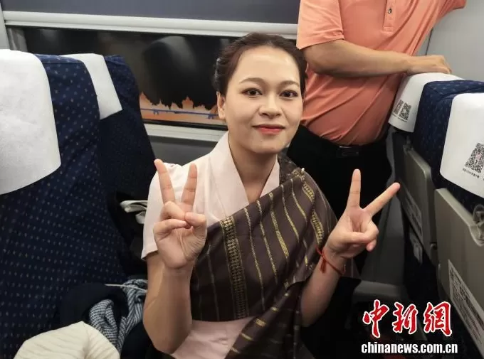 既有速度又有温度！中老铁路架起跨国求学“连心桥”-第3张图片-