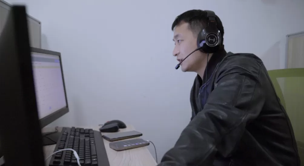 接住电话那端的情绪：上海心理热线的接线志愿者们-第4张图片-