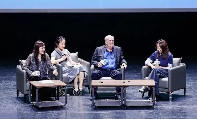 【专访】科尔姆·托宾：我对爱情里的交易关系感兴趣-第3张图片-