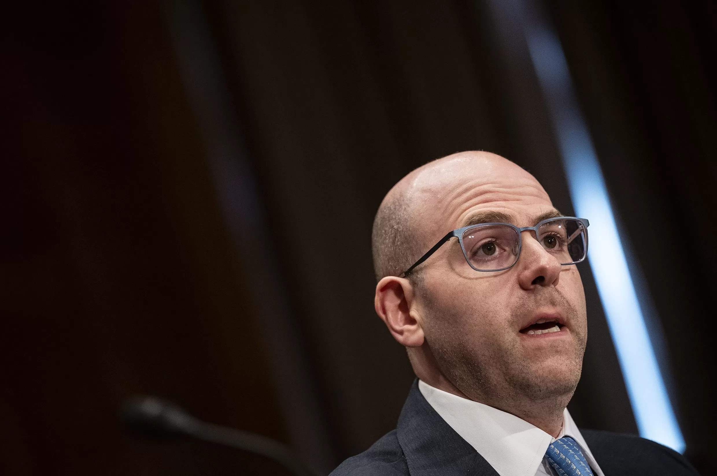 引导市场重新定价？美联储新任理事米兰呼吁激进降息-第1张图片-