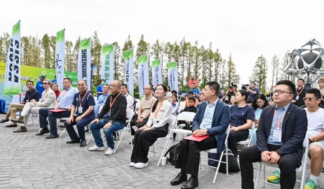 助力校园冰雪运动发展,“绿舟杯”上海市中小学生滑雪锦标赛成功举办-第2张图片- 助力校园冰雪运动发展,“绿舟杯”上海市中小学生滑雪锦标赛成功举办-第2张图片-