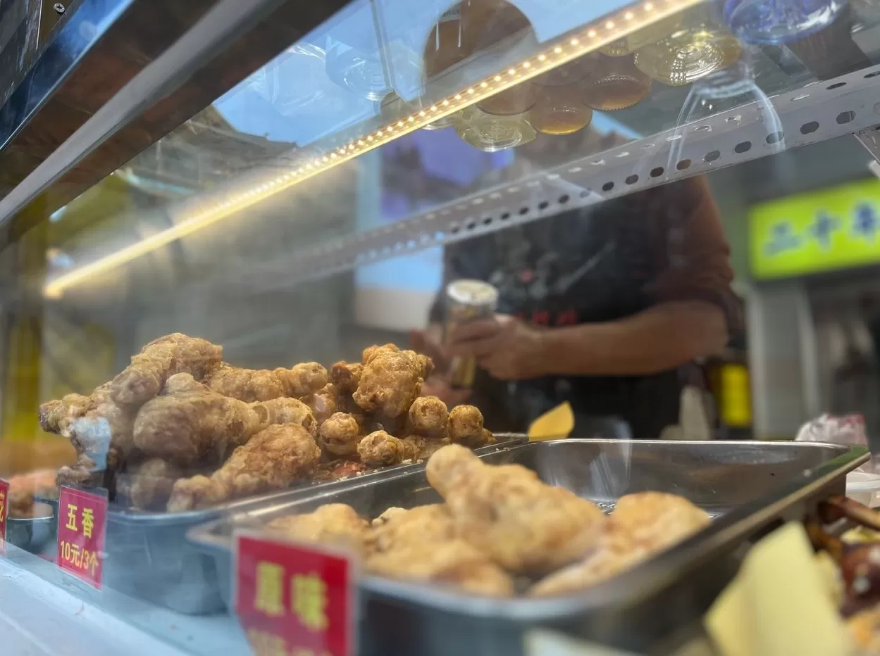 王俊凯与平遥影展缘分再升级，古城炸鸡店里还有他的彩蛋-第4张图片-