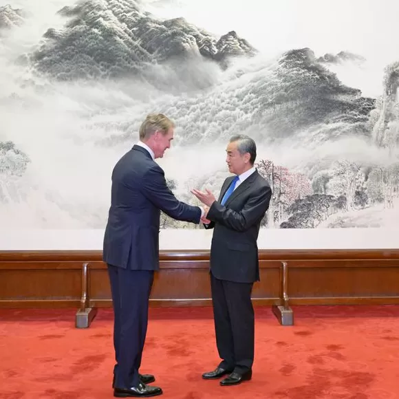 王毅会见美国国会众议员代表团-第2张图片-