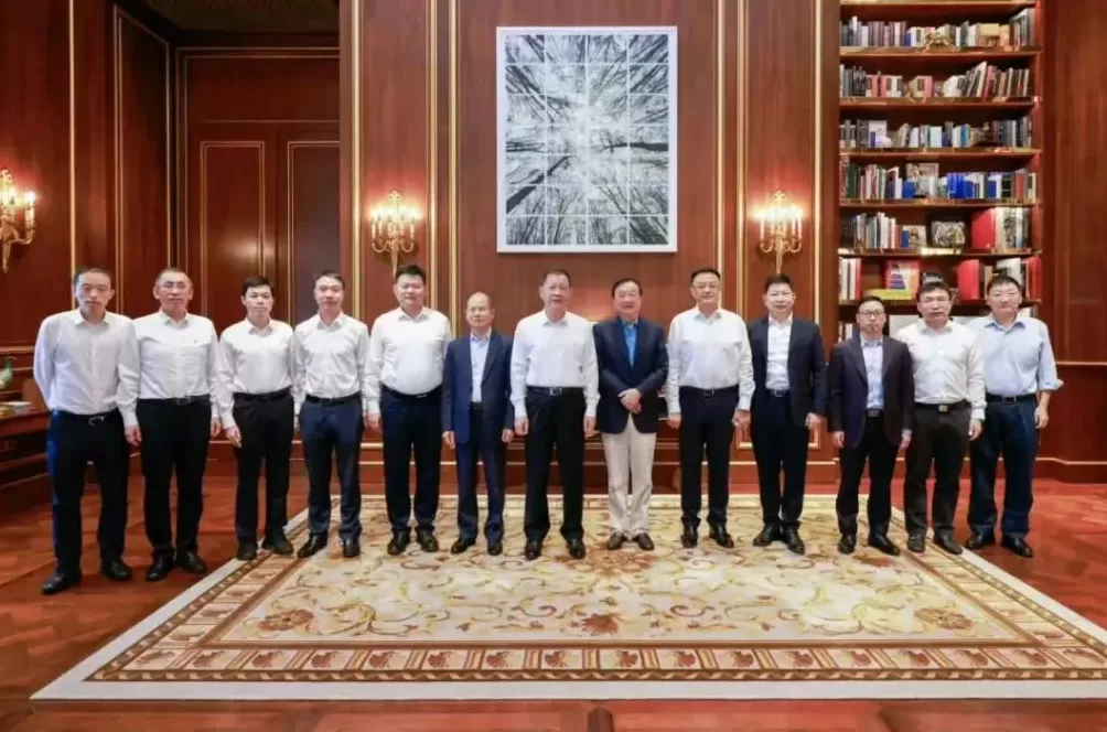 东风董事长亲赴深圳会见任正非，华为或再落子全新车企合作模式-第2张图片-
