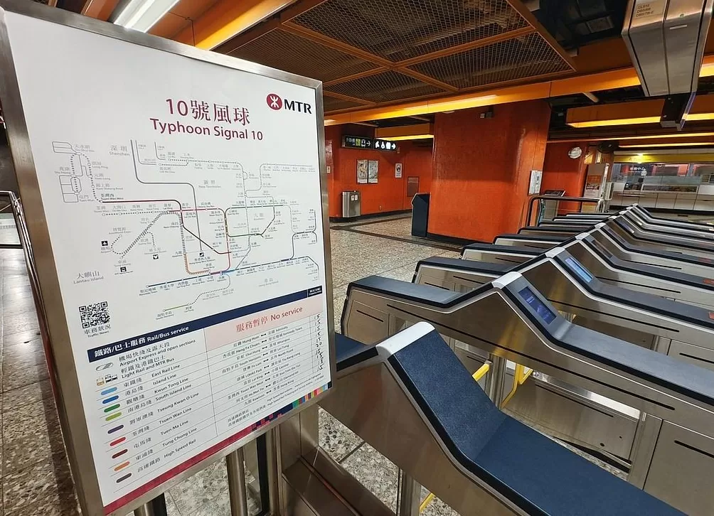 第1现场｜“风王”桦加沙来袭，港澳挂“十号风球”-第4张图片-