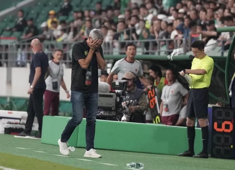 董路质疑国安高层：非要打造中国巴萨+没那本事塞蒂恩就是装C犯-第3张图片-