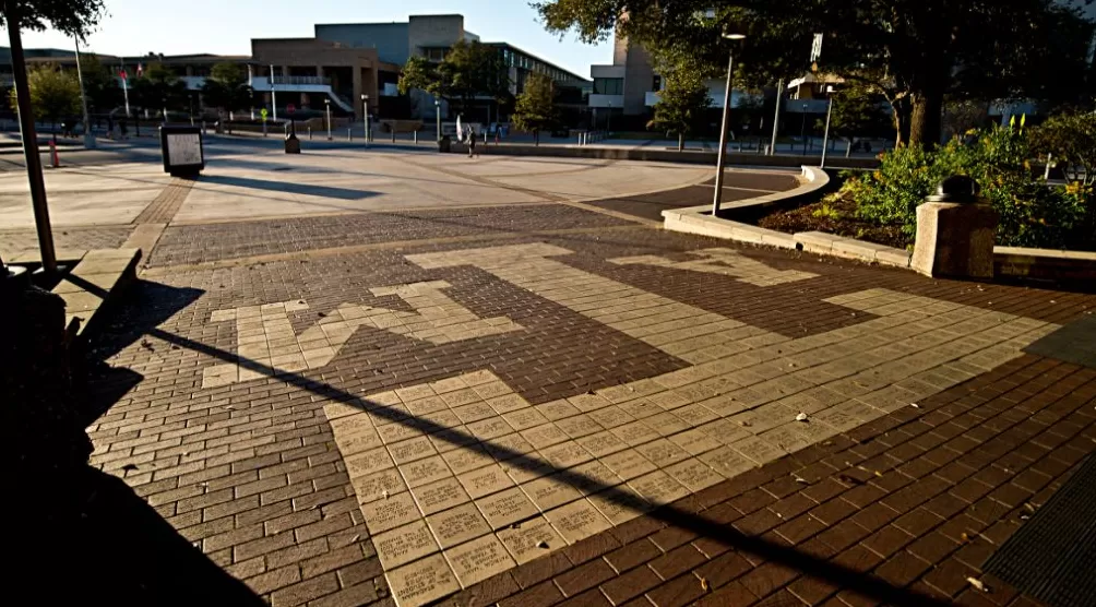 一场悄然发生的保守革命:开除教授后,美国大学的新政治生态-第1张图片- 一场悄然发生的保守革命:开除教授后,美国大学的新政治生态-第1张图片-