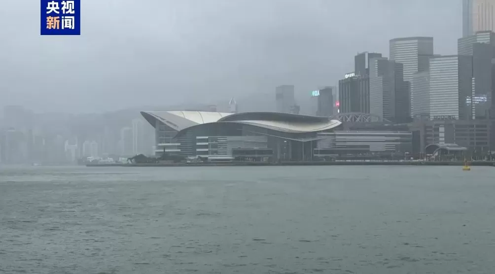 “桦加沙”逐渐远离香港各项公共服务仍保持相对暂停-第1张图片-