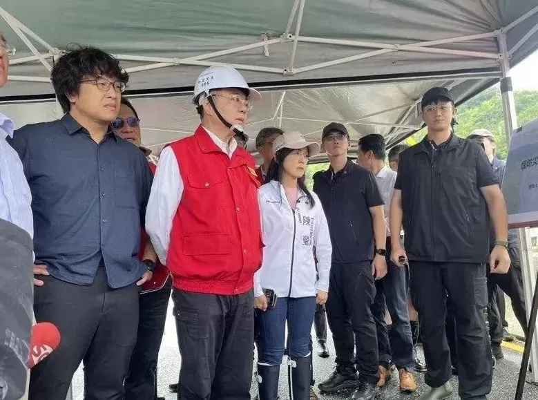 台湾花莲如世界末日，谁该负责？岛内政坛吵成一团-第2张图片-