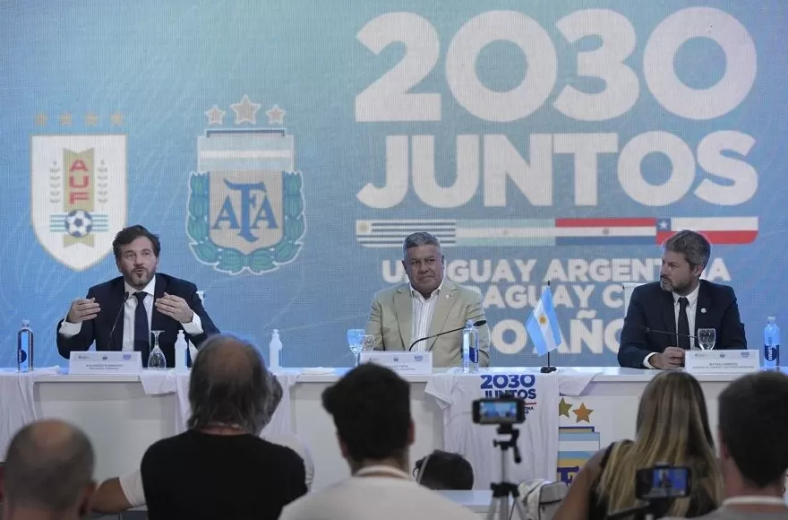 64队踢2030年世界杯？国际足联又要来整活了-第2张图片-