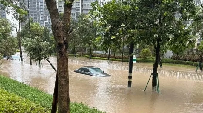受“桦加沙”影响广东珠海现海水倒灌,居民:多数路段已具备通车条件-第4张图片- 受“桦加沙”影响广东珠海现海水倒灌,居民:多数路段已具备通车条件-第4张图片-