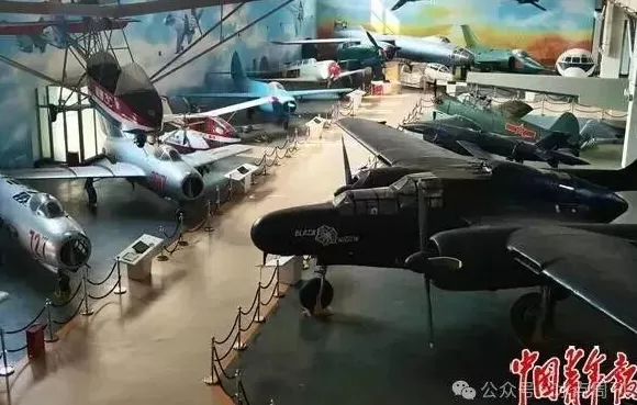 80多岁了，“黑寡妇”还在中国任教-第1张图片-