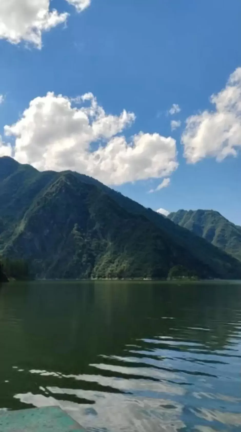 湖北一身家数千万元老板乘快艇到水库钓鱼落水失踪,搜寻14天仍未找到,当地公安:已展开调查-第1张图片- 湖北一身家数千万元老板乘快艇到水库钓鱼落水失踪,搜寻14天仍未找到,当地公安:已展开调查-第1张图片-