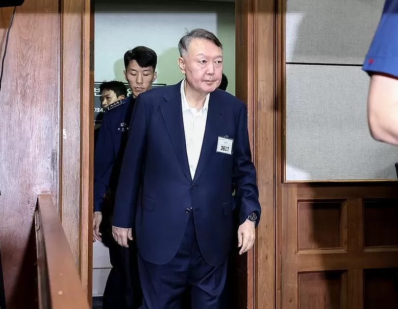 涉嫌滥用职权等案首次庭审结束韩国前总统尹锡悦否认所有指控-第1张图片-