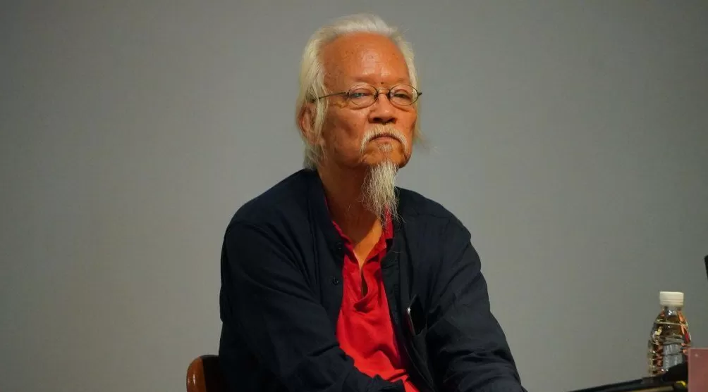 一言不发，或者夺过话筒-第1张图片-