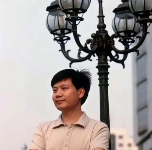 雷军，弱势者身份竞逐该停了-第1张图片-
