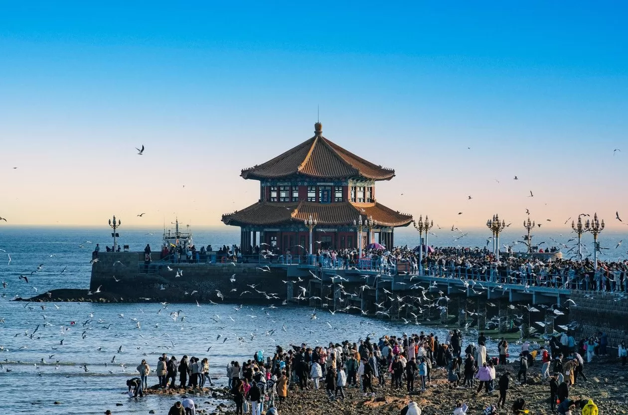数字技术重塑文旅行业，这个黄金周AI落地各大旅游景区-第1张图片-