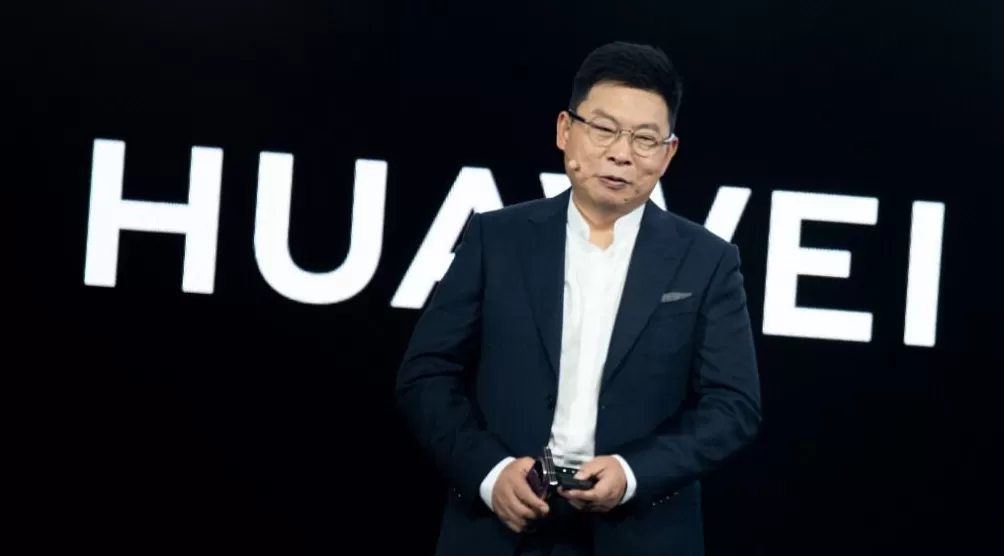 华为任命余承东为产品投资评审委员会主任，核心任务“打赢AI关键战役”-第1张图片-