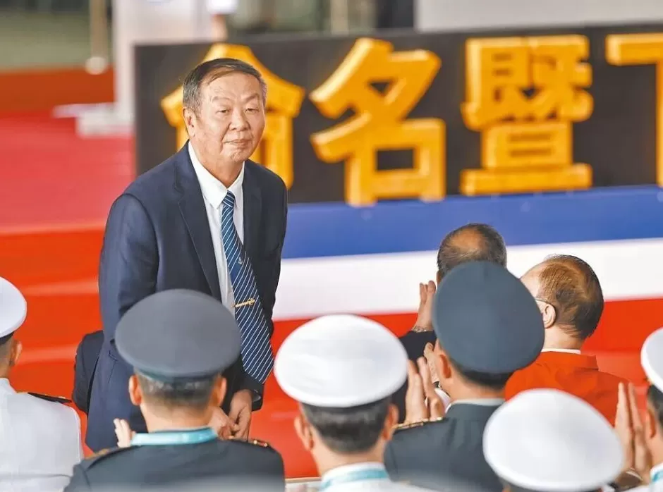 台军“潜艇自造”推手黄曙光请辞获准，台网友：赚饱了没完成就跑了？-第1张图片-