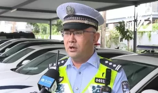 第一批“聪明人”已堵懵！上海的机场、火车站也全部爆满，高速“猪肝红”预警，直击现场-第11张图片-
