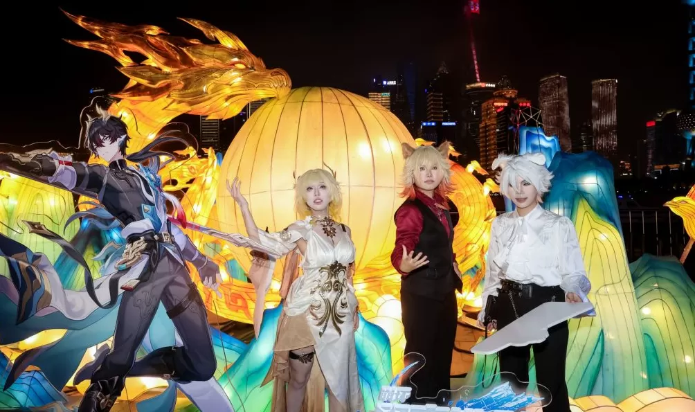 洛天依、赖美云轮番登场，黄金周北外滩奏响二次元乐章-第6张图片-