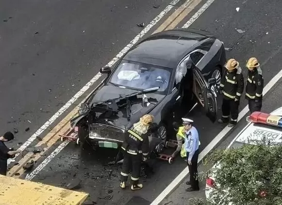 北京交警通报，陈震回应-第1张图片-