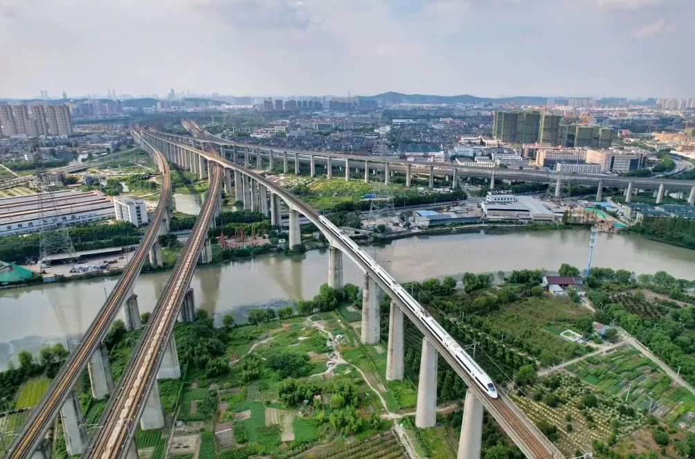 长三角铁路预计今日发送370万人次同比增4.9%,增开118列客车-第3张图片- 长三角铁路预计今日发送370万人次同比增4.9%,增开118列客车-第3张图片-