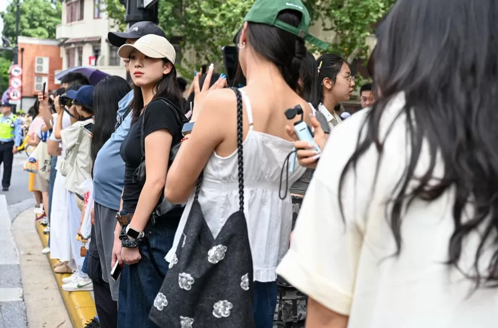 魔都眼·国庆|各景点人从众,假期过半外滩客流已超221万-第11张图片- 魔都眼·国庆|各景点人从众,假期过半外滩客流已超221万-第11张图片-