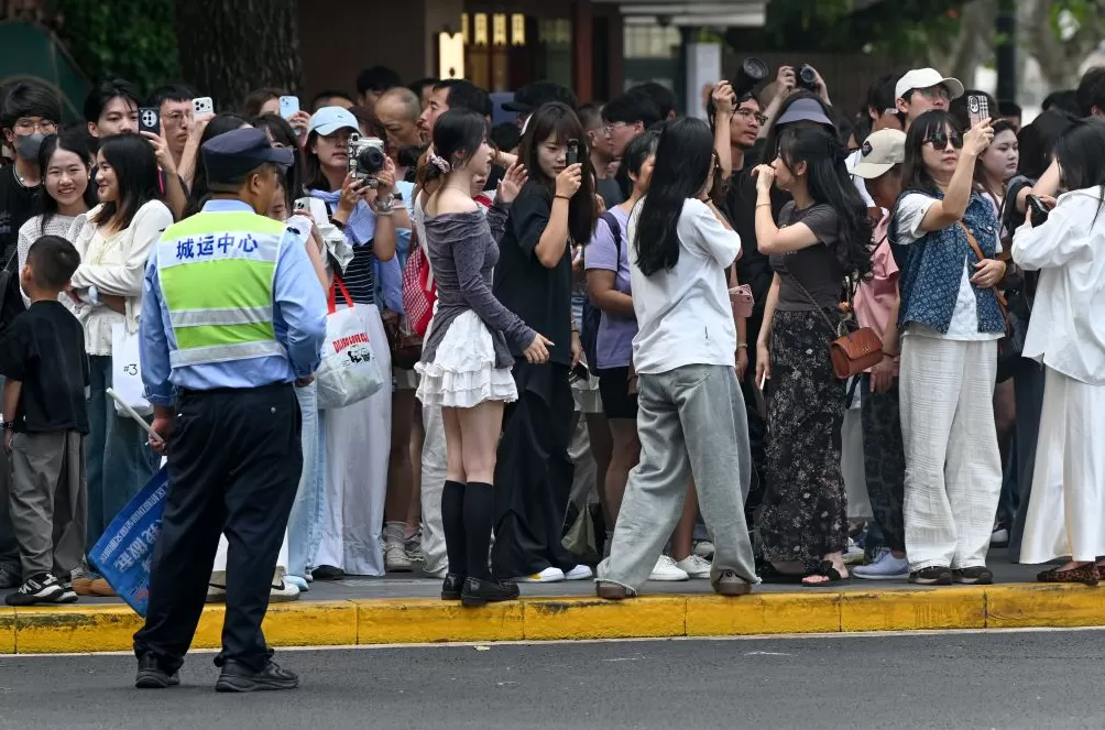 魔都眼·国庆|各景点人从众,假期过半外滩客流已超221万-第10张图片- 魔都眼·国庆|各景点人从众,假期过半外滩客流已超221万-第10张图片-