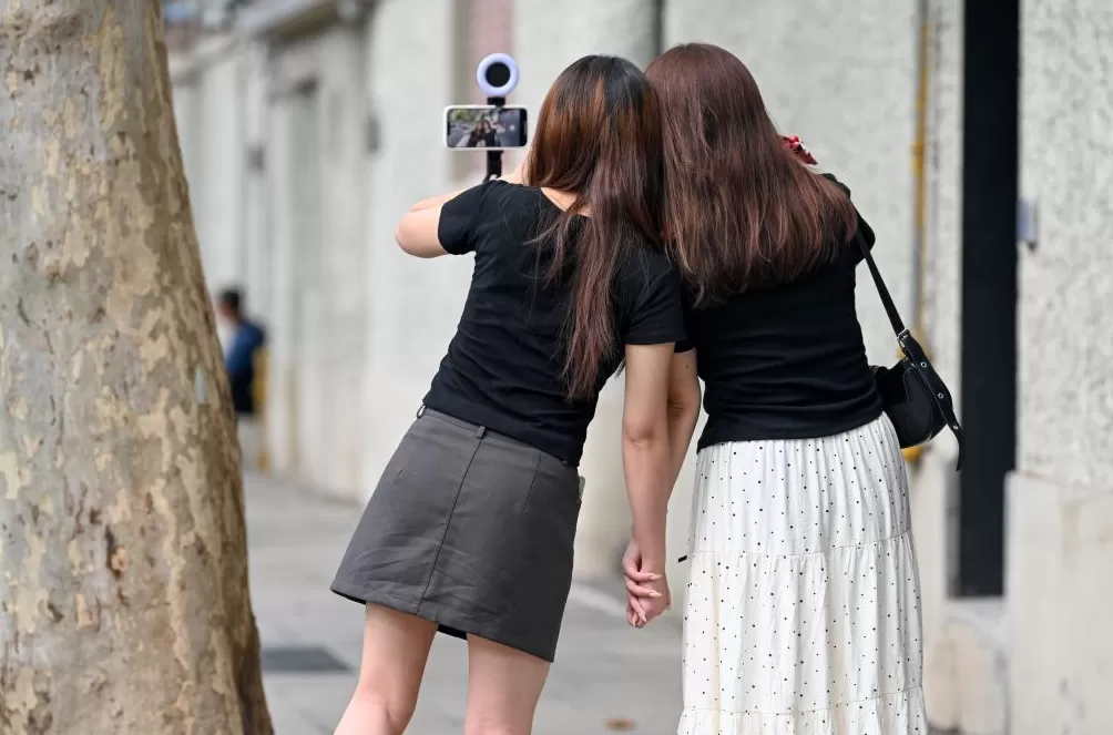 魔都眼·国庆|各景点人从众,假期过半外滩客流已超221万-第13张图片- 魔都眼·国庆|各景点人从众,假期过半外滩客流已超221万-第13张图片-