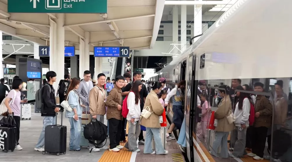 长三角铁路预计今日发送342万人次,今明计划增开74列夜间高铁列车-第4张图片- 长三角铁路预计今日发送342万人次,今明计划增开74列夜间高铁列车-第4张图片-