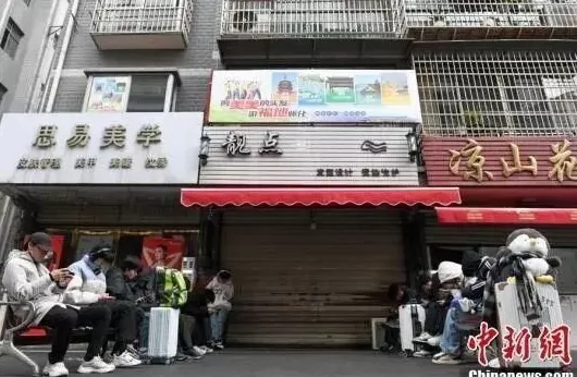 “鸡排哥”走红后，“炒粉哥”又火了？-第7张图片-
