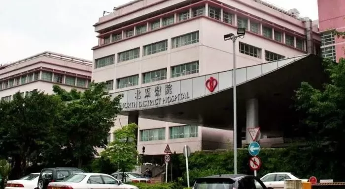 香港一毒贩戴手铐逃跑，警方全力追捕中！此前因“毒品快餐车”撞毁被捕-第2张图片-