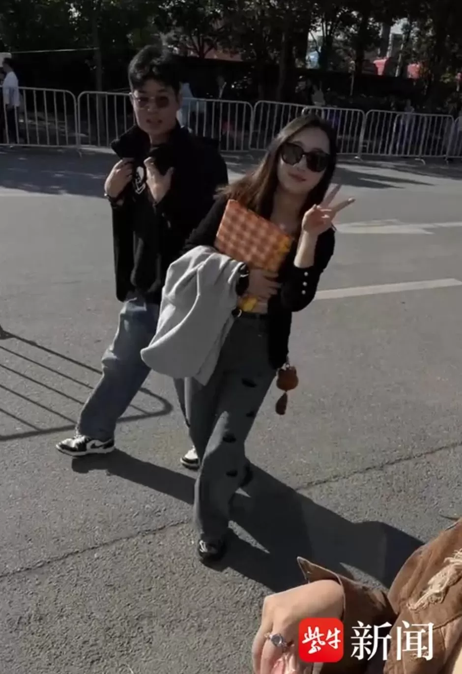 两名中国游客在马来西亚失联,失联女生曾对父母说是与发小出游-第2张图片- 两名中国游客在马来西亚失联,失联女生曾对父母说是与发小出游-第2张图片-